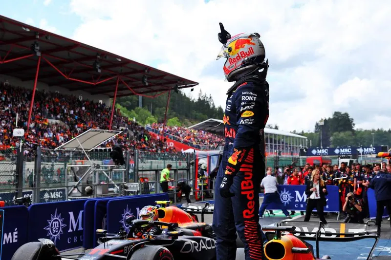 ¡Verstappen recibe penalización en la parrilla por cambio de motor en el GP de Brasil!