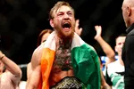 "Conor McGregor escupe a un hombre tras cántico de Khabib: Video impactante"