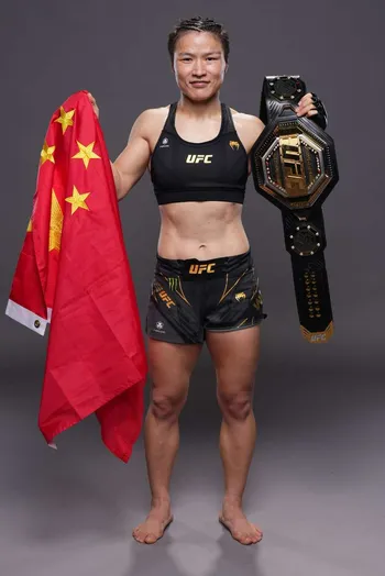 Zhang Weili: La Importancia del Momento en una Potencial Pelea por el Título de UFC contra Valentina Shevchenko