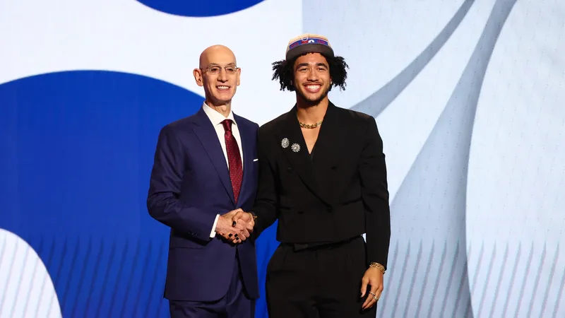 ¡Jared McCain de los 76ers se adueña del primer lugar en la carrera por el Novato del Año de la NBA, mientras Dalton Knecht de los Lakers se enciende!