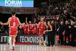 "Mirotic y Shields brillan en momentos clave para vencer a Mónaco en la EuroLeague"