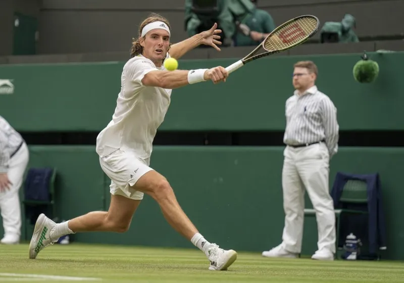 Transformación Radical: Stefanos Tsitsipas Busca Reinventarse en el Tenis | ATP Tour