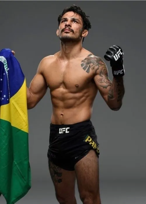 Alexandre Pantoja comenta sobre la salida de UFC de Muhammad Mokaev, un 'talento excepcional'