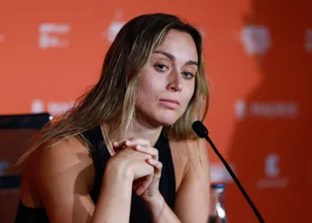 "Paula Badosa se Prepara para un Desafío Más Fuerte Contra Sabalenka, Swiatek y Gauff Tras su Encuentro en el Abierto de Australia"