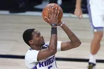 "De'Aaron Fox es cambiado a los San Antonio Spurs en un intercambio monumental de tres equipos en la NBA"