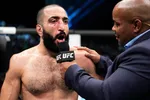 "Belal Muhammad, Campeón de la UFC, Explica por Qué se Opone a los Campos de Entrenamiento Durante el Ramadán"