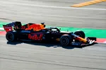 "Por qué Verstappen tendrá un nuevo patrocinador de Red Bull en su casco y Lawson no"