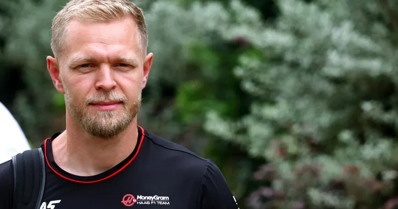 Magnussen no descarta su permanencia en F1 a pesar del silencio de Binotto