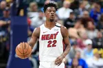 "Jimmy Butler Suspendido Nuevamente por los Miami Heat: ¿Qué Significa para el Equipo?"