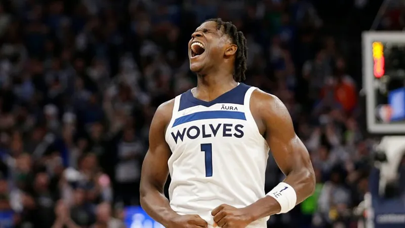 Anthony Edwards suspendido: Estrella de los Wolves lanza balón a las gradas tras su 16ta falta técnica de la temporada contra los Lakers