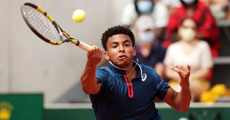 Conoce a Arthur Fils, la estrella emergente del tenis francés que aspira a grandes logros en 2025