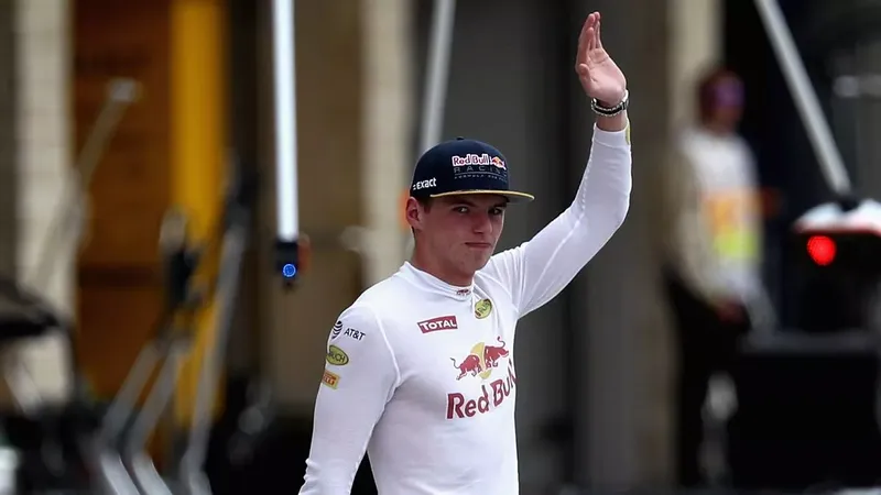 Verstappen recibe veredicto sobre su comentario de 'idiotas estúpidos' mientras Russell rechaza la orden de equipo - Análisis de RacingNews365