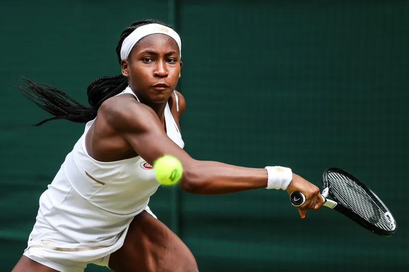 Coco Gauff Revela el Sacrificio de Su Vejiga Detrás de Su Deslumbrante Atuendo en el Abierto de Australia