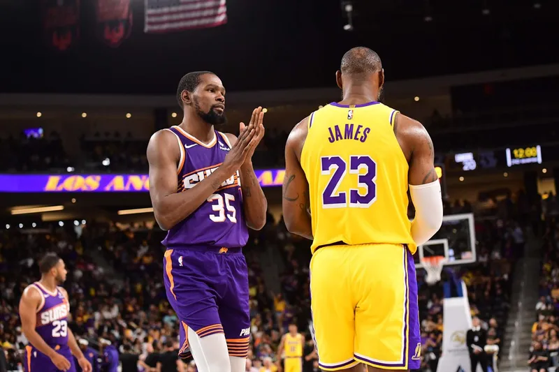 Lakers y Suns: pronósticos y apuestas para el duelo del 28 de octubre en la NBA