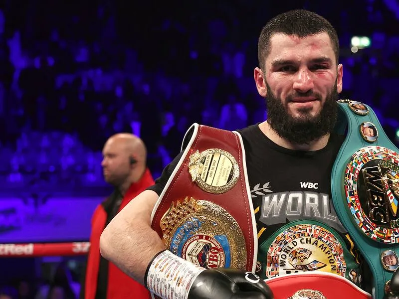 ¿Debería Crawford apuntar a Beterbiev tras el Beterbiev-Bivol 2? Análisis de Boxeo