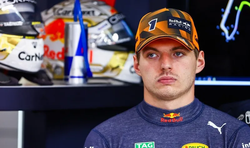 Verstappen responde a las críticas de campeones de F1 tras su enfrentamiento con Norris