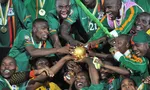 "Indignación en el fútbol de Zambia: La controversia electoral desata la furia de los aficionados"