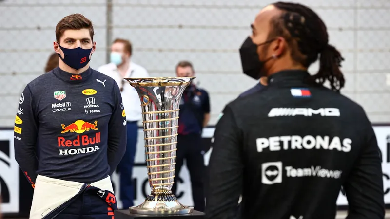 El campeón de F1 critica a la FIA por la decisión de penalización a Verstappen