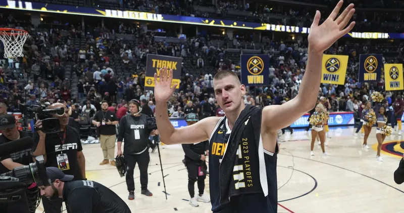 Nikola Jokić y el auge de los triples-dobles: ¿Deberá la NBA moderar nuevamente el puntaje?