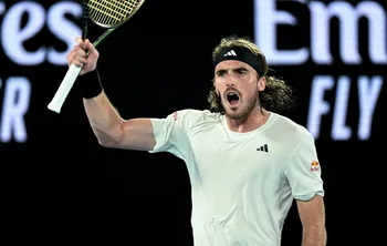 Stefanos Tsitsipas revela la opinión del circuito ATP sobre Felix Auger-Aliassime antes de su enfrentamiento en el Campeonato de Tenis de Dubái