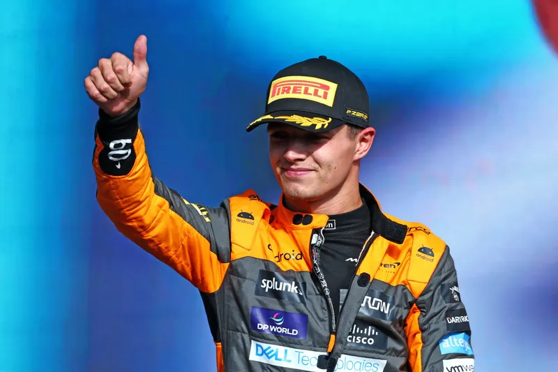 ¡Victoria para Lando Norris en el sprint del GP de Brasil tras el gesto de Oscar Piastri!