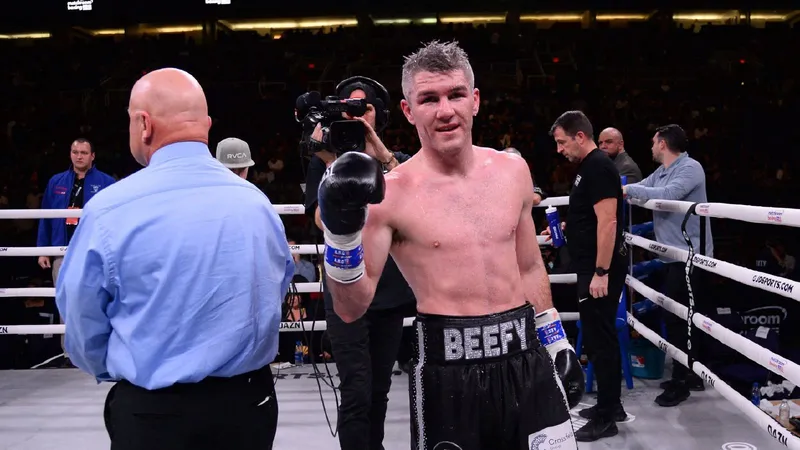 Liam Smith en negociaciones para regresar a Matchroom, pero no se enfrentará a 'Ammo' Williams