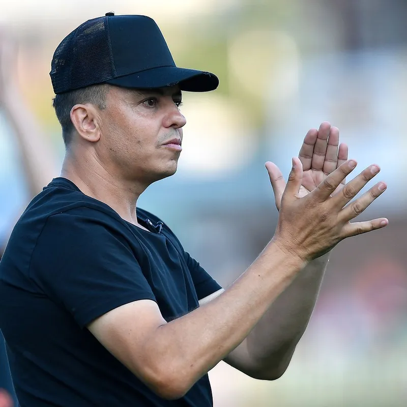 Marc White: El entrenador de Dorking Wanderers se prepara para su partido número 1,000