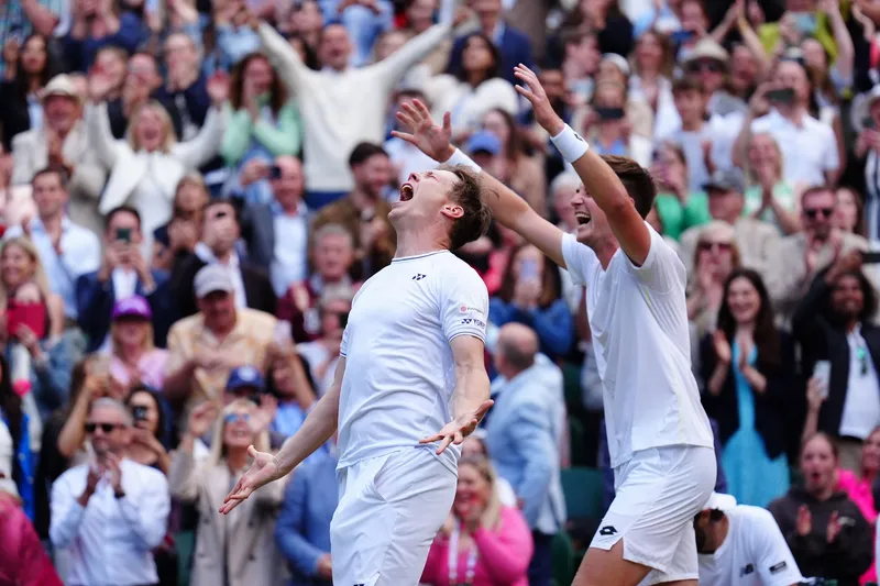 Heliovaara y Patten mantienen su romance con Turín en el ATP