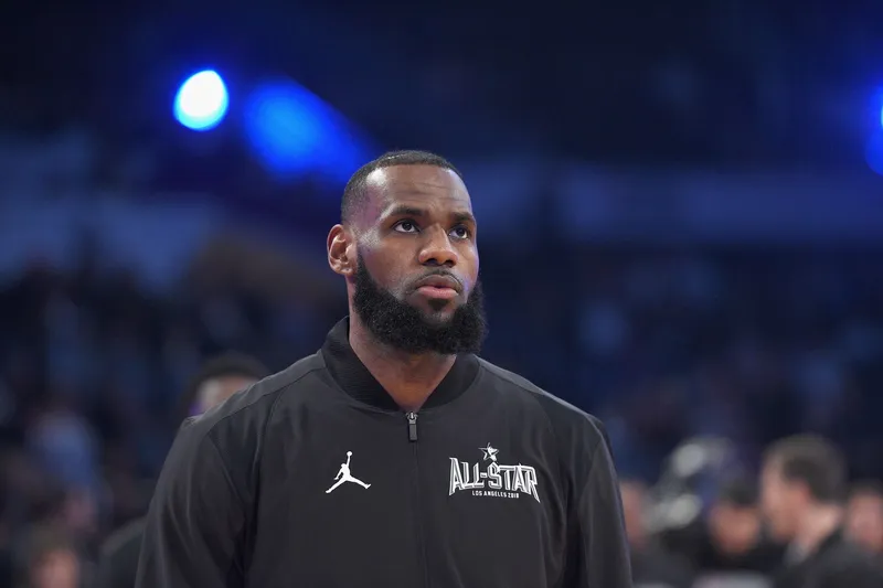 LeBron James propone una teoría sobre la caída de las audiencias en la NBA: 