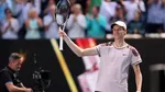 "Jannik Sinner Recibe Elogios de Rival del Abierto de Australia por su Similitud con el GOAT Novak Djokovic"