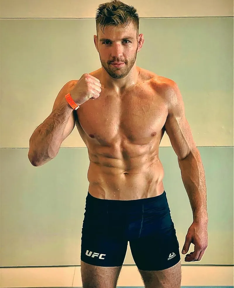 Dricus Du Plessis en UFC 312: Sean Strickland no tiene problema en ser 'aburrido'