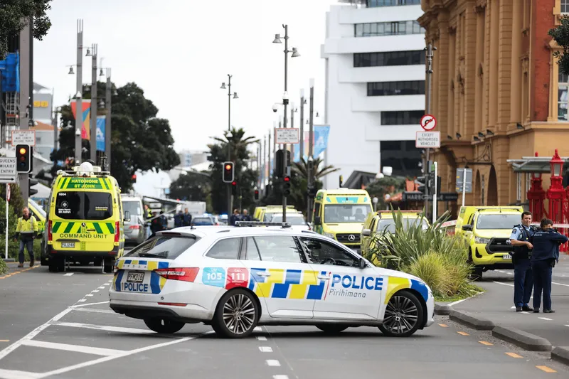 Lesionado en Auckland, pero Osaka viaja a Melbourne para el Abierto de Australia