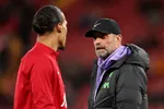 "Preocupaciones por las negociaciones del contrato de Virgil van Dijk: Gigantes europeos hacen acercamientos"