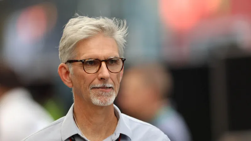 Damon Hill elogia a Max Verstappen tras su victoria en Brasil, que dejó sin palabras a sus críticos