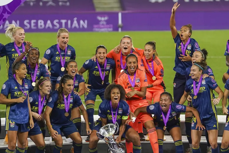 Reacciones de la Champions Femenina y novedades de Inglaterra en el fútbol