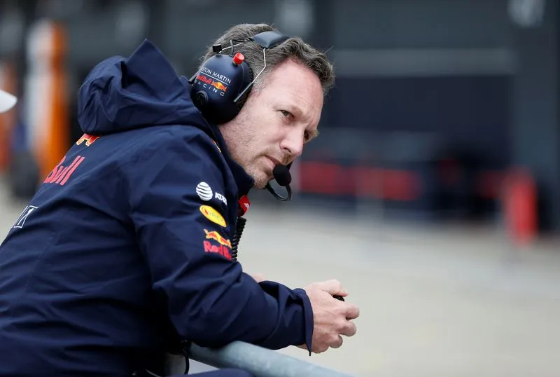 El jefe de Red Bull insinúa una NUEVA oportunidad para Pérez en 2025