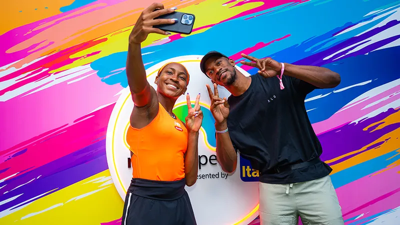 Las Reacciones Invaluables de Jalen Sera y Candi: La Confianza de Coco Gauff Brilla en su 'Face Card'