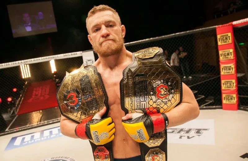 Kennedy Freeman, campeón de Cage Warriors, anuncia su firma con UFC como segunda generación de luchadores