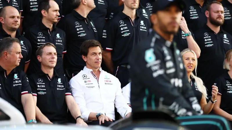 Wolff promete que Mercedes luchará como un 'underdog'