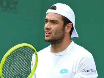 "Berrettini sorprende a Djokovic y Tsitsipas queda eliminado en Doha: Resumen del Tenis"