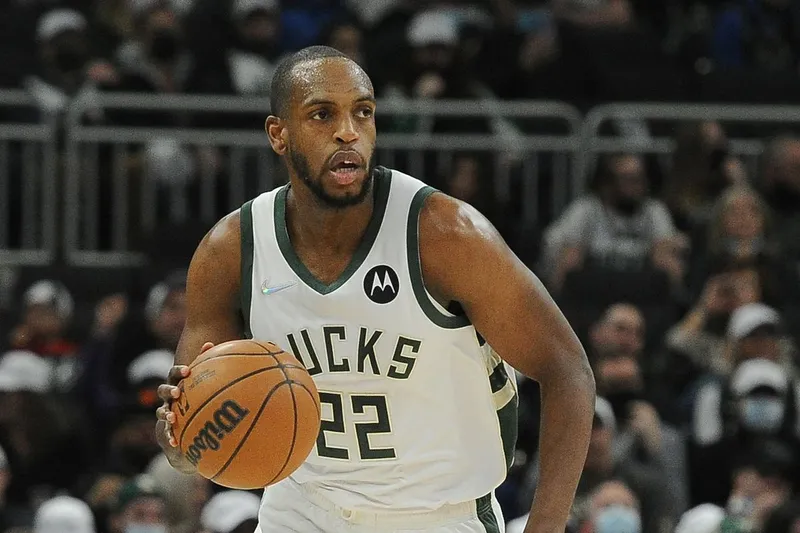 Doc Rivers da la bienvenida a Khris Middleton: El estelar de los Bucks se espera que debute en la temporada el viernes por la noche contra los Celtics