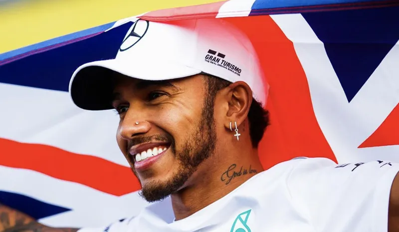 EXCLUSIVO: Detalles Impactantes del Debut de Hamilton Antes de su Llegada a Ferrari