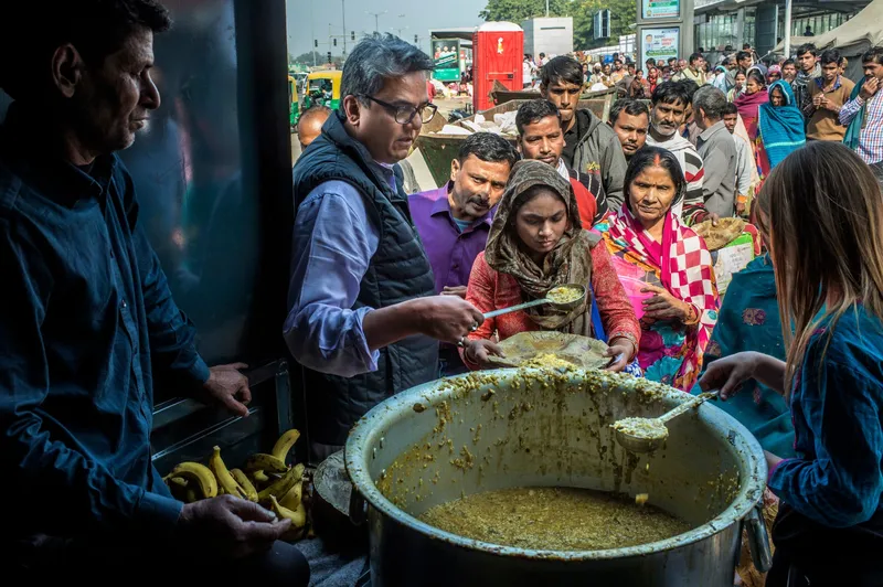 Mujer china critica la comida india, y YouTuber de Haryana la invita a almorzar