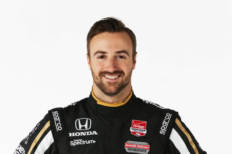 Entrevista a James Hinchcliffe: De piloto de IndyCar a comentarista estrella en F1