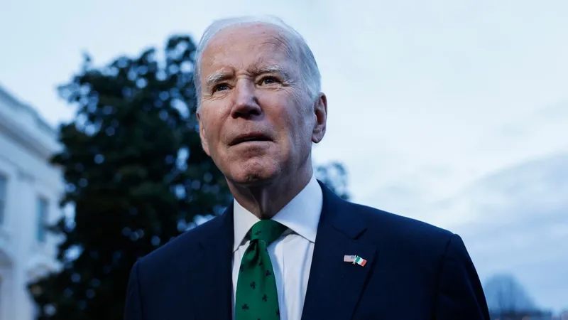 Biden olvida el nombre de los Celtics y revela su apodo de la Secret Service en la visita al equipo