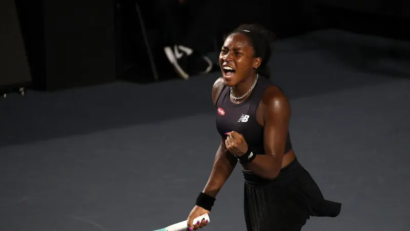 Coco Gauff responde con firmeza a las críticas de un aficionado por supuesta falta de respeto a Qinwen Zheng en redes sociales