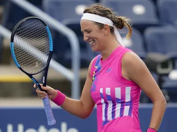 "Victoria Azarenka aconseja a tenista de la WTA guardar su raqueta tras negarse a darle la mano en el Abierto de Qatar"