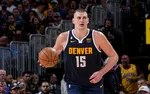 "Nikola Jokic se acerca al triple-doble en una derrota de los Nuggets"