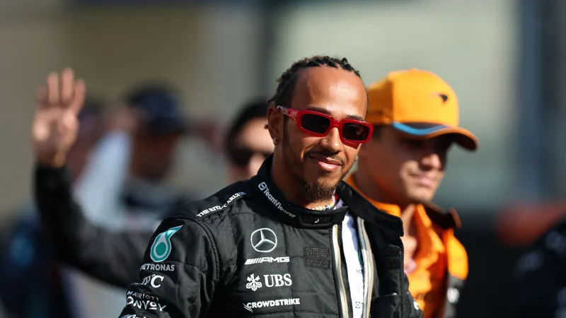 Ferrari revela mensaje secreto de Lewis Hamilton en metraje detrás de cámaras