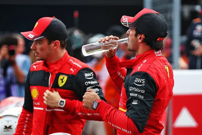 Leclerc y Sainz, desconcertados por la falta de ritmo en lluvia del Ferrari en Brasil